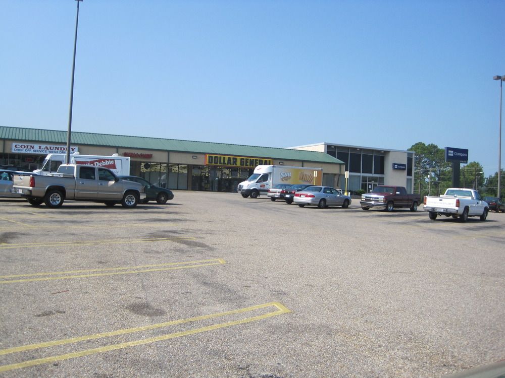 Normandale Shopping Mall / Opportunity Zone: 500-634 East Patton Avenue, Montgomery, AL 36111